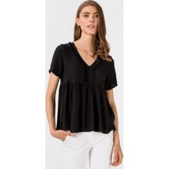 Vero Moda Nelly Top Czarny. Czarne bluzki damskie Vero Moda, xs, bez wzorów, z wiskozy, bez kołnierzyka, z krótkim rękawem. Za 131,95 zł.