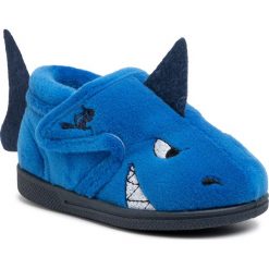 Kapcie CHIPMUNKS - Sharky Blue. Niebieskie sandały chłopięce Chipmunks, z tworzywa sztucznego, bez zapięcia. Za 109,00 zł.