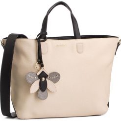 Torebka MONNARI - BAG0030-015 Beige 1. Brązowe torebki klasyczne damskie Monnari, bez wzorów, ze skóry ekologicznej, klasyczne, bez dodatków. W wyprzedaży za 169,00 zł.