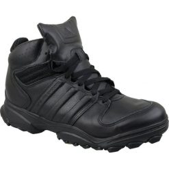 Czarne Buty adidas Gsg-9.4 M U43381. Czarne buty sportowe męskie Adidas, ze skóry, bez zapięcia. W wyprzedaży za 699,00 zł.