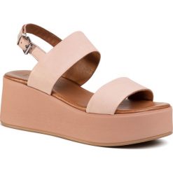 Sandały INUOVO - 602008 Blush. Różowe klapki damskie Inuovo, bez wzorów, ze skóry, bez obcasa, na koturnie. W wyprzedaży za 209,00 zł.