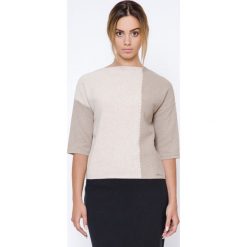 Bluzka w kolorze beżowym. Brązowe bluzki damskie marki Far Far Fashion, bez wzorów, ze stójką, z krótkim rękawem. W wyprzedaży za 79,95 zł.