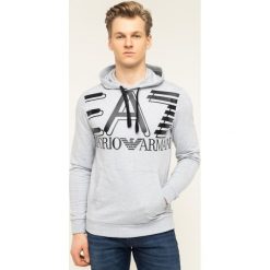 Bluza EA7 Emporio Armani 3HPM28 PJ05Z 3904. Szare bluzy męskie EA7 Emporio Armani, m, bez wzorów, z bawełny, bez kołnierzyka, bez rękawów, bez kaptura. W wyprzedaży za 339,00 zł.