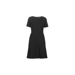Sukienki krótkie Lauren Ralph Lauren BABA. Czarne sukienki damskie Lauren Ralph Lauren, bez wzorów, bez kołnierzyka, z krótkim rękawem, krótkie, mini. Za 829,00 zł.
