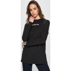 Adidas Originals - Bluzka. Czarne topy damskie adidas Originals, z nadrukiem, z bawełny, z okrągłym kołnierzem. W wyprzedaży za 139,90 zł.