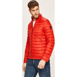 Tom Tailor Denim - Kurtka. Czarne płaszcze męskie TOM TAILOR DENIM, s, bez wzorów, z poliesteru, krótkie, bez kaptura. W wyprzedaży za 239,90 zł.