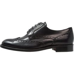 Florsheim RUSSELL Eleganckie buty black. Czarne buty wizytowe męskie marki Florsheim, bez wzorów, ze skóry, eleganckie, na sznurówki. Za 749,00 zł.