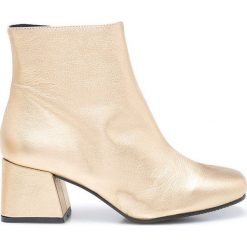 Buty zimowe damskie: Sixtyseven – Botki