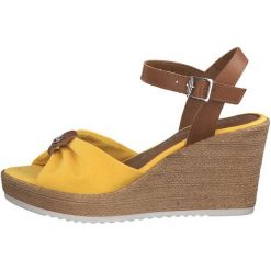 Tamaris Damskie Sandały 38 Żółte. Żółte sandały damskie Tamaris, bez wzorów, eleganckie, bez obcasa, bez zapięcia. Za 209,00 zł.