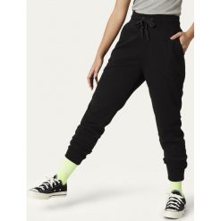 Spodnie dresowe Converse High Waisted 10018407-A01. Czarne spodnie damskie Converse, xs, z bawełny. Za 199,00 zł.
