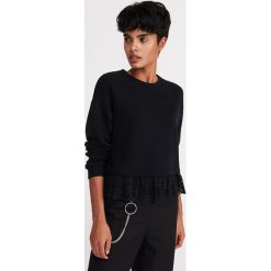 Bluza z koronką - Czarny. Czarne bluzy damskie Reserved, s, w koronkowe wzory, z koronki, bez rękawów, bez kaptura. Za 99,99 zł.