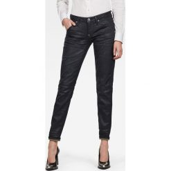 G-Star Raw - Jeansy 5620. Czarne jeansy damskie G-Star RAW, bez wzorów, z elastanu. W wyprzedaży za 529,90 zł.