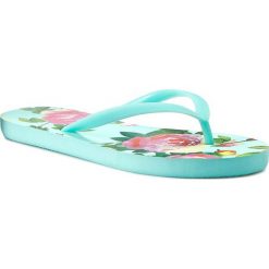 Japonki GUESS - Capri Rose Print Flip-Flops E62Z54 RUB59 PE84 N. Niebieskie klapki damskie Guess, z aplikacjami, z tworzywa sztucznego, bez obcasa. W wyprzedaży za 119,00 zł.