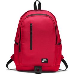 Nike - Plecak. Różowe plecaki damskie Nike, bez wzorów, z poliesteru. W wyprzedaży za 119,90 zł.