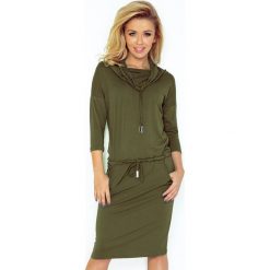Sukienka sportowa z golfem - khaki - 44-18 zielony. Brązowe sukienki damskie numoco, na imprezę, s, moro, z elastanu, sportowe, z golfem, bez rękawów, sportowe. Za 114,99 zł.