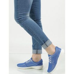 Sportowe sznurowane casu 6662. Niebieskie buty sportowe damskie Casu, bez wzorów, z materiału, klasyczne. W wyprzedaży za 19,99 zł.