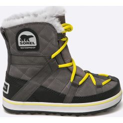 Sorel - Botki Glacy Explorer Shortie. Szare botki damskie sznurowane marki Sorel, ze skóry, z okrągłym noskiem. W wyprzedaży za 339,90 zł.