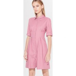 Sukienka z modalu TENCEL™ Mohito Cares - Różowy. Różowe sukienki damskie Mohito, bez wzorów, bez kołnierzyka, bez rękawów. W wyprzedaży za 79,99 zł.