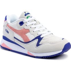 Sneakersy DIADORA - V7000 Premium 501.161998 01 C6604 White/Blossom. Białe półbuty damskie Diadora, ze skóry. W wyprzedaży za 259,00 zł.
