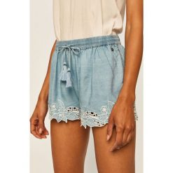 Pepe Jeans - Szorty Elvira. Niebieskie szorty damskie Pepe Jeans, s, bez wzorów, z lyocellu, casualowe. W wyprzedaży za 199,90 zł.
