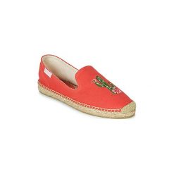 Espadryle Banana Moon OZZIE. Czerwone espadryle damskie Banana Moon, bez wzorów, bez obcasa. W wyprzedaży za 167,20 zł.