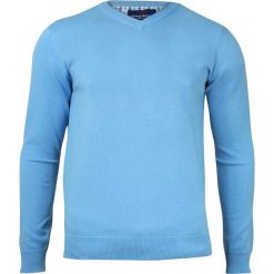 Błękitny Męski Sweter w Serek (V-neck) -Adriano Guinari- Klasyczny, Jasny Niebieski SWADGSS18alaskanblue. Niebieskie swetry męskie Adriano Guinari, m, bez wzorów, z bawełny, eleganckie, z dekoltem w serek, bez kaptura. Za 99,00 zł.