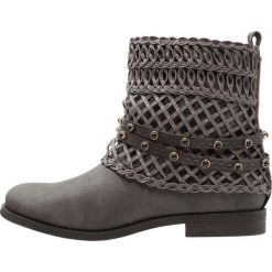 Botki damskie lity: Bullboxer Botki dark grey