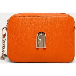 Furla - Torebka skórzana Barxabr. Pomarańczowe listonoszki damskie Furla, w paski, ze skóry, na ramię, małe, z aplikacjami. Za 1149,00 zł.