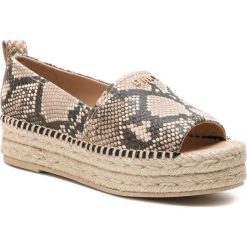 Espadryle DKNY - Mer K4832001 Blac/White. Pomarańczowe espadryle damskie DKNY, bez wzorów, ze skóry, bez obcasa, na koturnie. Za 559,00 zł.