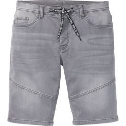 Bermudy dresowe w optyce dżinsowych Regular Fit bonprix szary "stone used". Szare spodenki i szorty męskie bonprix, m, bez wzorów, z dresówki. Za 109,99 zł.