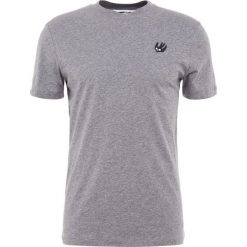 McQ Alexander McQueen CREW TEE Tshirt z nadrukiem grey melange. Szare koszulki męskie marki McQ Alexander McQueen, m, z nadrukiem, z bawełny, bez kołnierzyka. Za 419,00 zł.