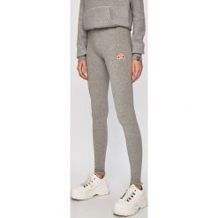 Ellesse - Legginsy. Szare spodnie damskie Ellesse, xs, z nadrukiem, z elastanu. W wyprzedaży za 89,90 zł.