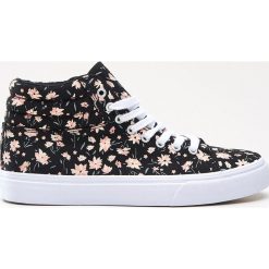 Trampki damskie slip on: Trampki za kostkę – Czarny