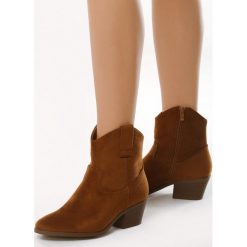 Camelowe Kowbojki The Frontier. Brązowe botki damskie Born2be, na niskim obcasie, na słupku, na zamek. Za 149,99 zł.