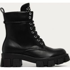 Answear Lab - Workery Alta Moda. Czarne workery damskie Answear Lab, ze skóry ekologicznej, z okrągłym noskiem, bez obcasa, na obcasie, na zamek. Za 179,90 zł.