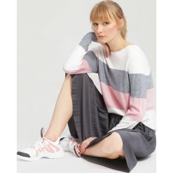 Szaro-Różowy Sweter Build Me Up. Szare swetry klasyczne damskie marki other, na zimę, m, casualowe. Za 89,99 zł.