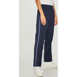 Pinko - Spodnie. Niebieskie legginsy damskie Pinko, s, bez wzorów, z elastanu, z podwyższonym stanem. W wyprzedaży za 359,90 zł.