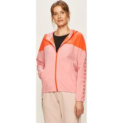 Under Armour - Kurtka. Czarne kurtki damskie Under Armour, s, bez wzorów, z elastanu, krótkie. Za 279,90 zł.