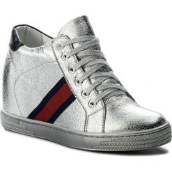 Sneakersy R.POLAŃSKI - 0924 Srebrny Kryształ. Czarne sneakersy damskie marki R.Polański, ze skóry, na obcasie. W wyprzedaży za 229,00 zł.