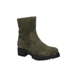 Botki Karino Botki skórzane z gwiazdą 2252. Szare botki damskie marki Karino, bez obcasa, bez zapięcia. Za 229,99 zł.