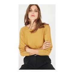 Sweter damski. Brązowe bez kategorii Promod, uniwersalny, z dzianiny, z dekoltem w łódkę. Za 89,90 zł.