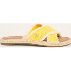 Lauren Ralph Lauren - Klapki. Żółte klapki damskie Lauren Ralph Lauren, bez wzorów, z gumy, bez obcasa, na obcasie. W wyprzedaży za 229,90 zł.