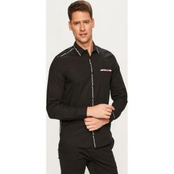 Desigual - Koszula. Czarne koszule męskie Desigual, s, z nadrukiem, z bawełny, klasyczne, z klasycznym kołnierzykiem, z długim rękawem. W wyprzedaży za 159,90 zł.