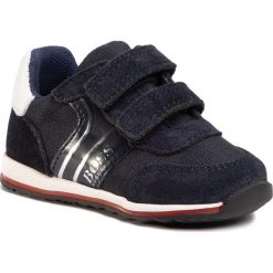 Sneakersy BOSS - J09H17 M Navy 849. Niebieskie trampki chłopięce Boss, bez wzorów, ze skóry, na rzepy. Za 349,00 zł.