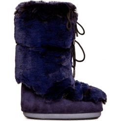 Śniegowce MOON BOOT CL.PREMIUM SOFT FUR. Czerwone śniegowce damskie Moon Boot, z zamszu, bez zapięcia. W wyprzedaży za 650,00 zł.