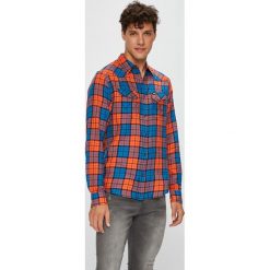 Wrangler - Koszula. Brązowe koszule męskie marki Wrangler, s, w kratkę, z tkaniny, klasyczne, z klasycznym kołnierzykiem, z długim rękawem. W wyprzedaży za 119,90 zł.