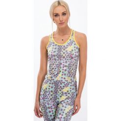 Kolorowy top sportowy w geometryczne kształty / cytryna T0010. Szare topy damskie marki Fasardi, s, bez wzorów, bez kołnierzyka. Za 39,00 zł.