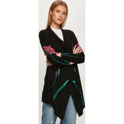 Desigual - Kardigan. Czarne swetry damskie Desigual, s, bez wzorów, z wiskozy, bez rękawów, bez kaptura. Za 399,90 zł.