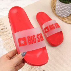 Klapki damskie basenowe czerwone Big Star FF274A202 - czerwony. Czerwone klapki damskie BIG STAR, bez wzorów, bez obcasa. Za 55,99 zł.
