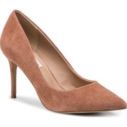 Szpilki STEVE MADDEN - Lillie SM11000480-03002-215 Tan Suede. Brązowe półbuty damskie Steve Madden, bez wzorów, z zamszu, eleganckie, bez obcasa, na obcasie, bez zapięcia. Za 389,00 zł.